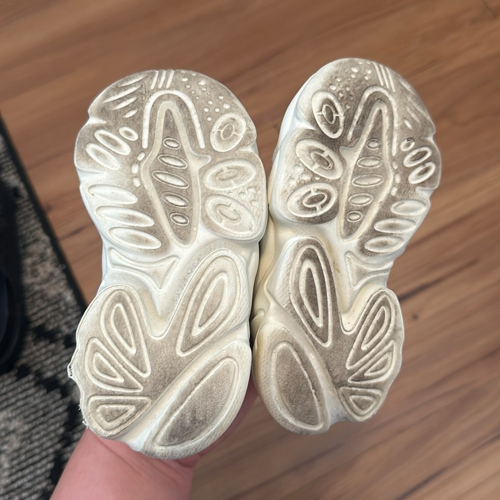 Toddler Adidas Sneaker - Picture 3 of 3